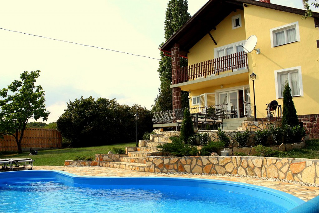 vakantiehuis met zwembad hongarije